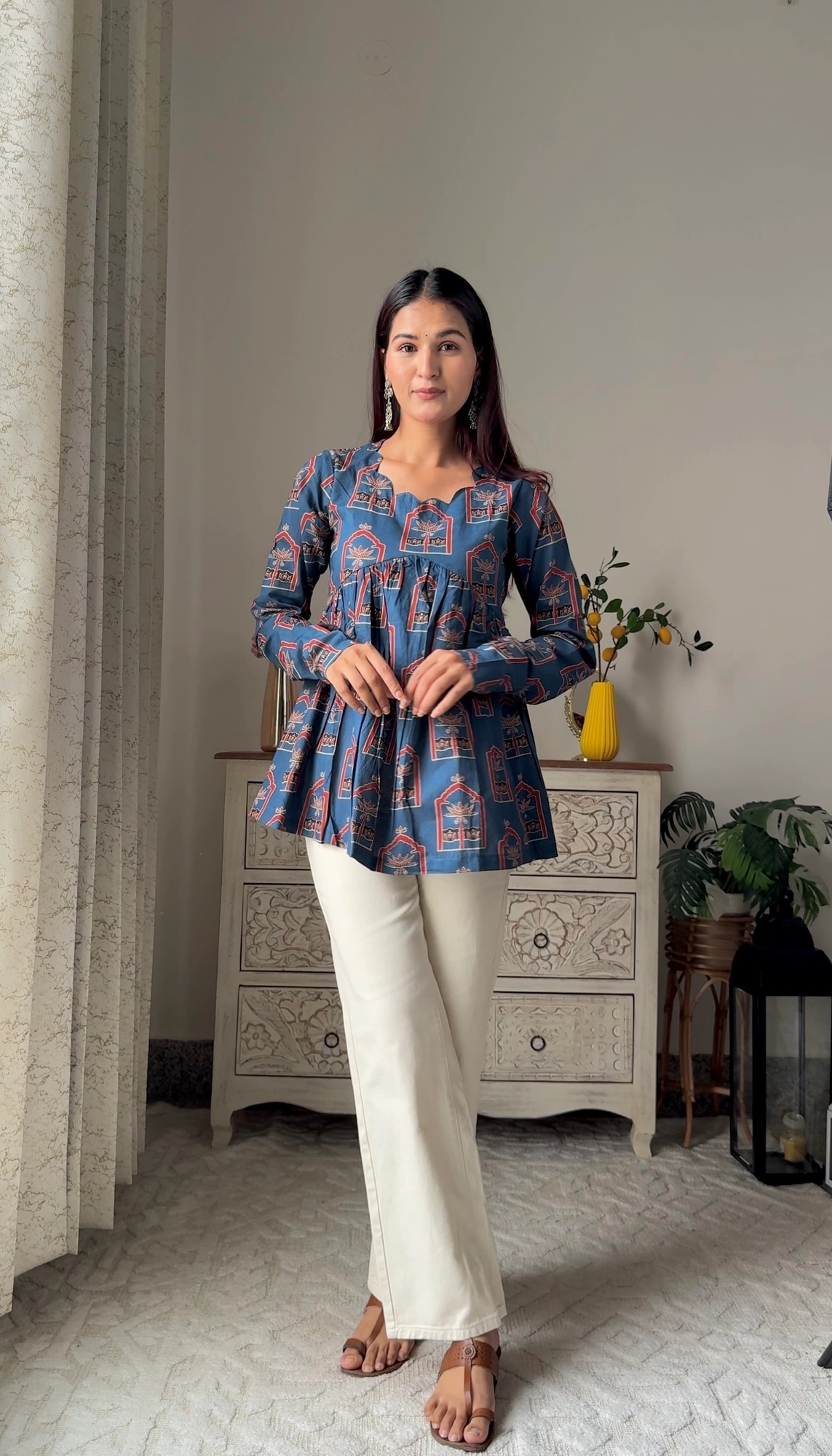 Blue Scalloped Neck Full Sleeve Top