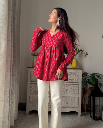 Red Full Sleeve V Neck Pure Cotton Top_img_2