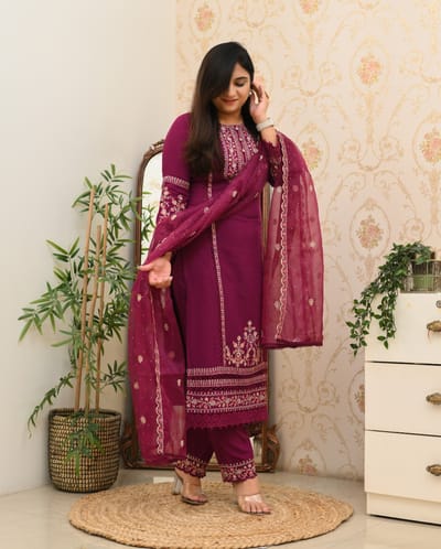 Georgette KAREENA Outfit_img_1